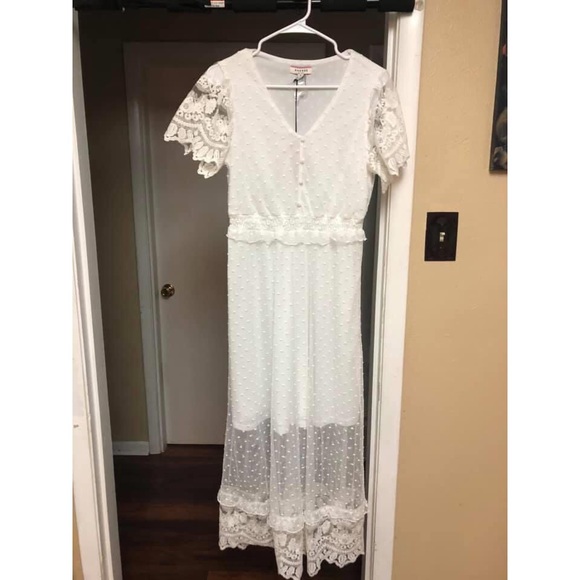 NWT Lace White Dress - Picture 1 of 3